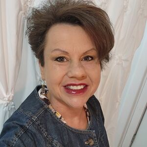 Meet your Posher, Christine